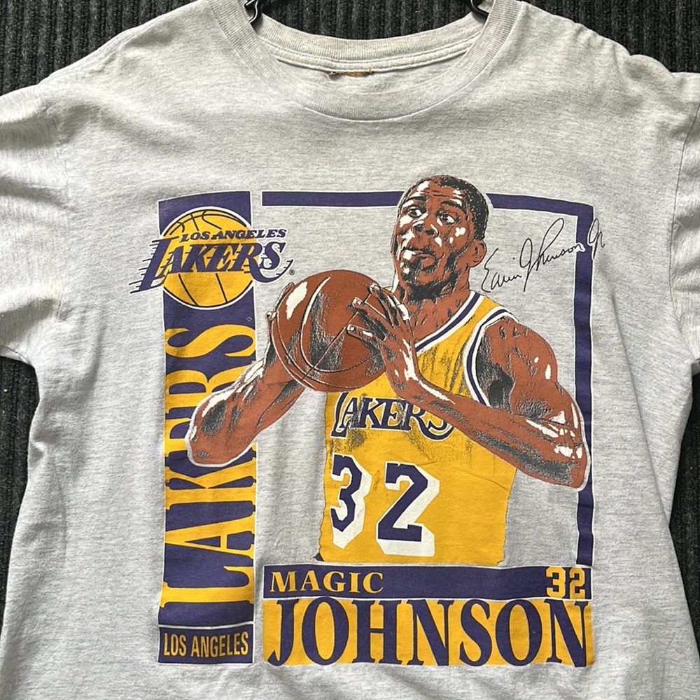 Vintage Nutmeg Mills NBA LA Lakers Magic Johnson T-Shirt Size L